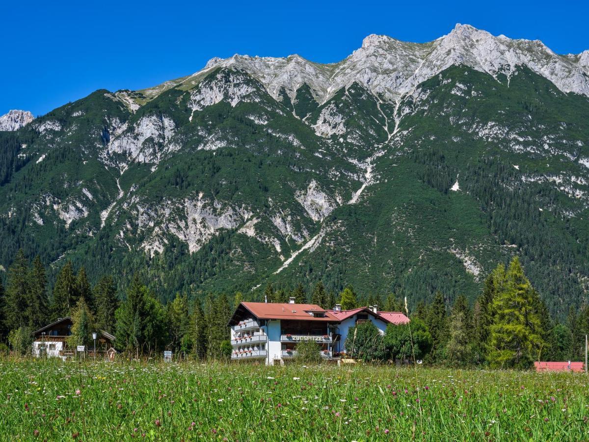 Design Apartments & Zimmer - Zugspitze Leutasch Zewnętrze zdjęcie